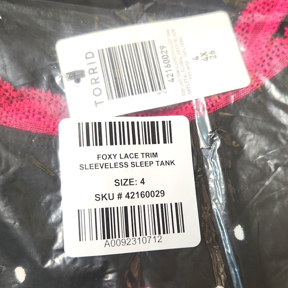 ❤️NWT VINTAGE TORRID SKELETON ROSE PRINT - FOXY LACE TRIM SLEEP TANK - PLUS SIZE - Picture 6 of 16
